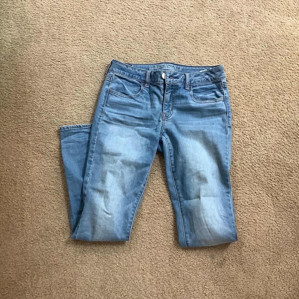 American Eagle light wash jeans